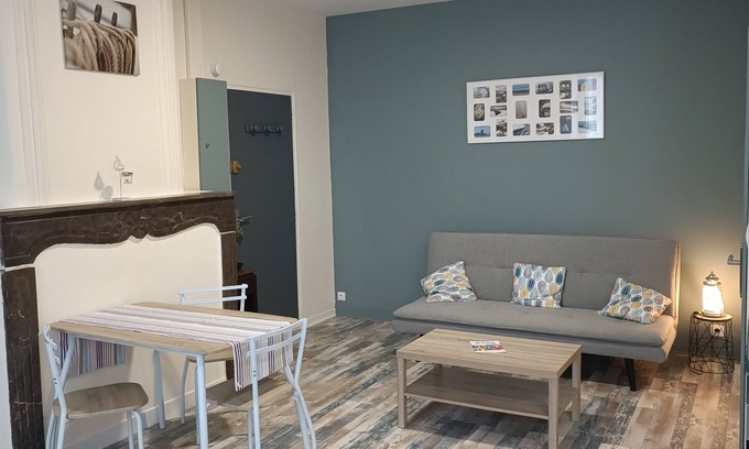 Bourcefranc-le-Chapus Apartment | Location D'un T2 Rénové aux Portes de L'ile D'oléron