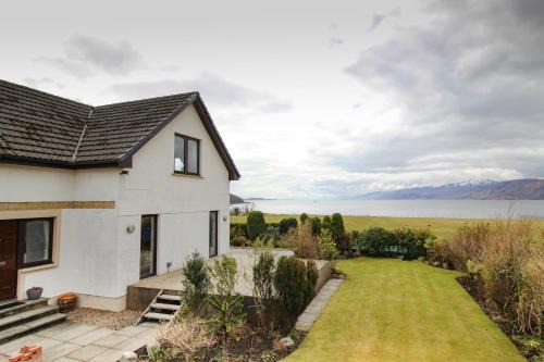 West Laroch Bed & Breakfast | Lochview Guesthouse