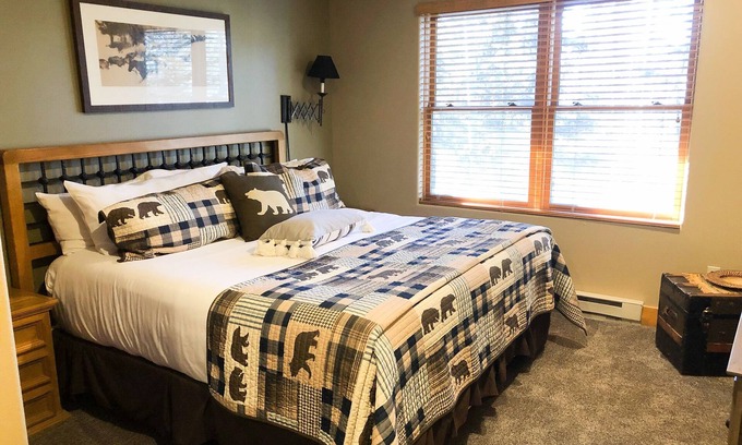 Mountain Village Hotel | Lock-Off Room With Amazing Bear Creek Lodge Amenities