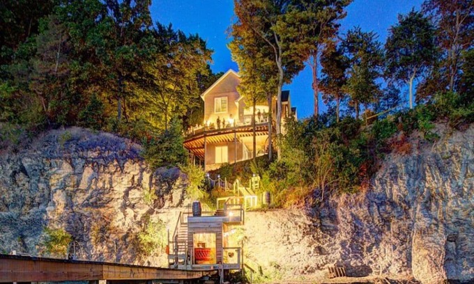 Teall Beach House | Locke's Glen on the Lake