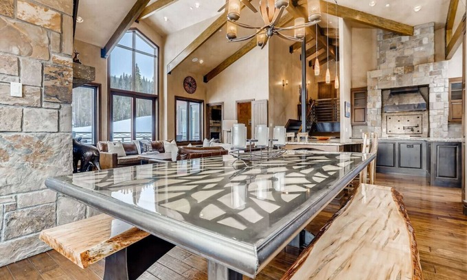 Copper Mountain House | Lodge at Lewis Ranch - Ski in/out - Luxury 6 Bedroom Home Sleeps 26