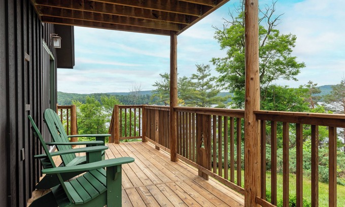 Schroon Lake Hotel | Lodge at Schroon Lake