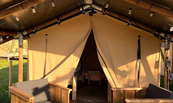 Die House | Lodge Insolite Bivouac (no bathroom, no kitchen) (1bed- 1/2pers) 2 persons