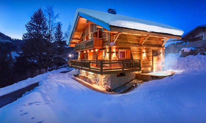 La Clusaz Ski Chalet | Lodge Les Fougeres - Snow Lodge