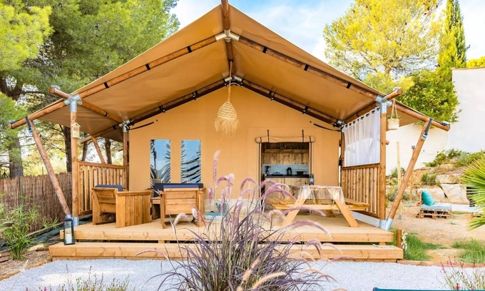 Cahagnolles House | Lodge tent 38 M² + Terrace 16 m² 6 pers. 6 persons