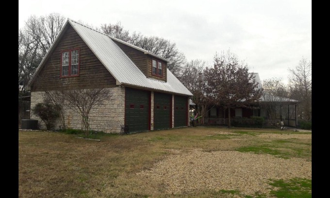 Enchanted Oaks Apartment | Loft apartment - guest house