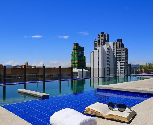 Chapinero Apartment | Loft moderno con piscina y turco