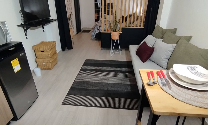 Barrios Unidos Apartment | Loft zuhe 17 - industrial style studio on the main street