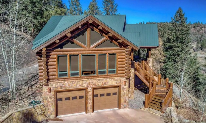 Pagosa Springs House | Log home in Pagosa springs with spectacular views!