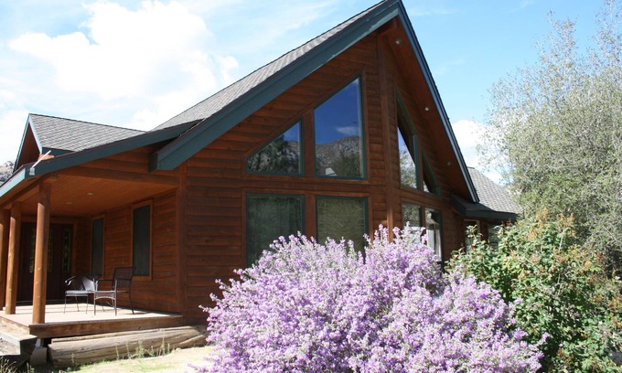 Kernville Cabin | Log Home In The Sequoia National Forest - Perfect safe zone