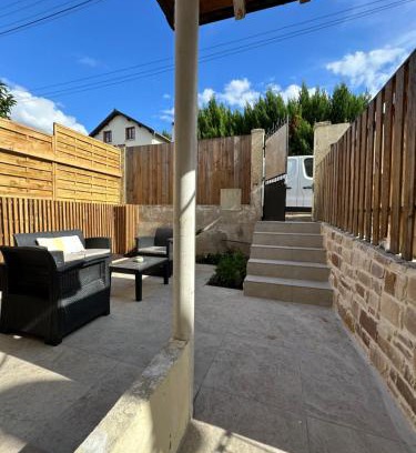 Yerres House | Logement avec terrasse et entrée indépendantes a 25 min de Paris