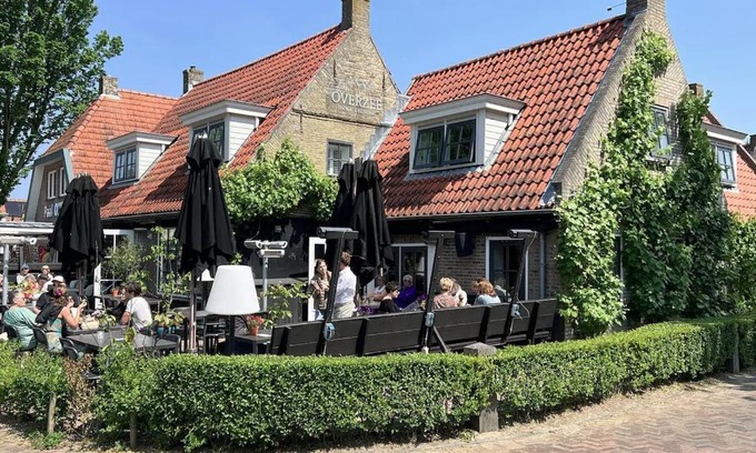 Nes Hotel | Logement Overzee