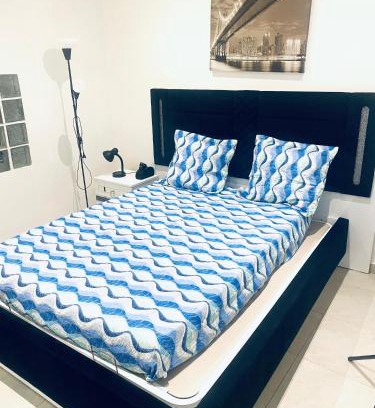 Arnouville Apartment | Logement Proche gare de Villiers le bel, 20 mins de Paris , Stade 2 France, Aéro CDG, Parc des expositions, Disneyland Paris,Futuroscope, Tour Eiffel