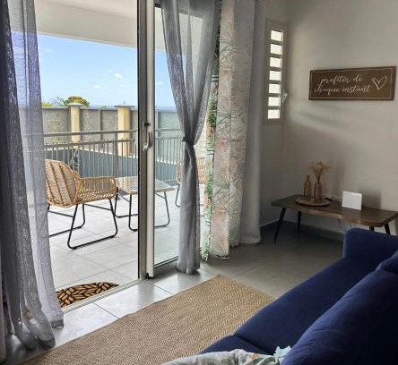 Sainte-Rose Apartment | Logement PALMIER