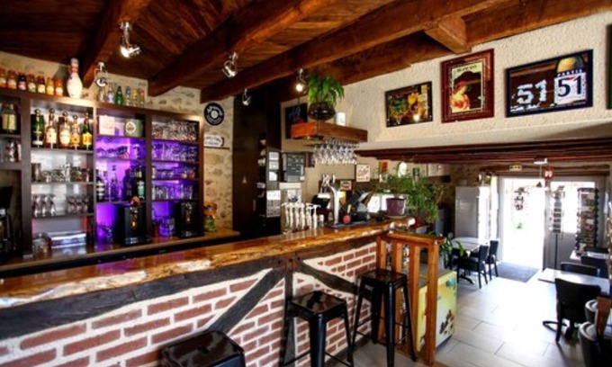 Autoire Hotel | Logis Auberge de la Fontaine