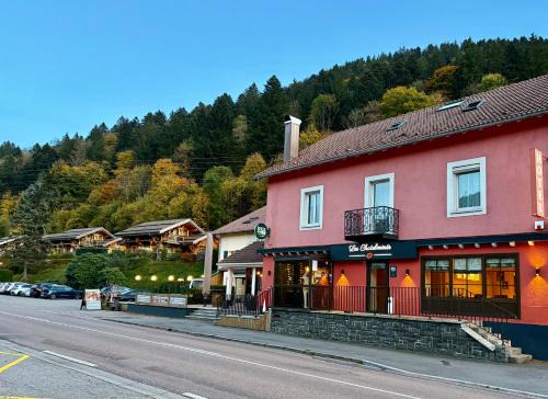 Travexin Hotel | LOGIS HÔTEL, CHALETS et RESTAURANT LES CHATELMINÉS