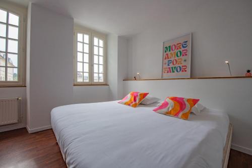 Navarrenx Hotel | Logis Hôtel le Commerce