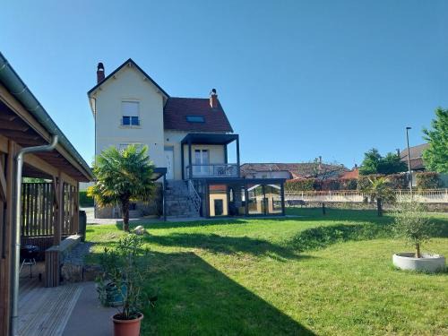 Saint-Etienne-de-Maurs Hotel | Logis Hôtel Restaurant Cruzel