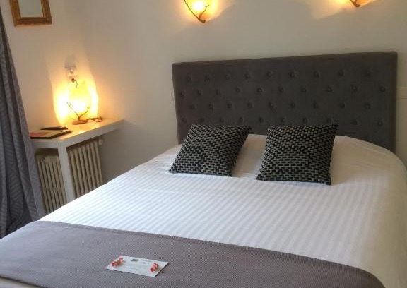 Buzancais Hotel | Logis L'hermitage