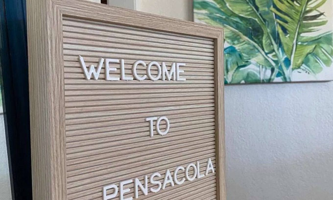 Southeast Pensacola Cottage | Lola's Bungalow w/Pool