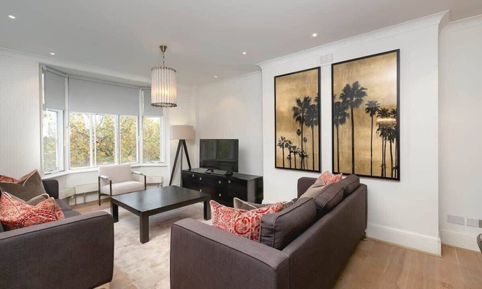 St. Johns Wood Apartment | London Regent's Park🏡 Deluxe 4 Bedroom Apartment