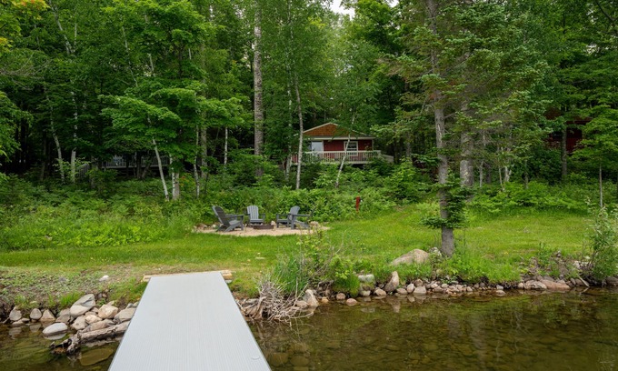 Iron River Cabin | Lone Pine: A Cozy Autumn Hideaway | Fall Colors & Cozy Nights by the Lake