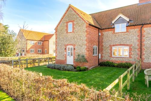 Great Bircham House | Long Meadow