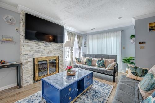 Sheffield Park House | Long Stay Special Cozy Home Near Uptown