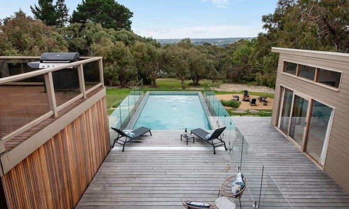Red Hill House | Long View at Red Hill, heated pool, pet friendly
