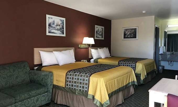 Cabot Resort | Look No More! 2 Comfortable Units, Free Parking & Breakfast, Near Library Park
