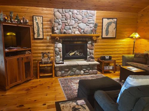 Bellaire House | Loons Landing