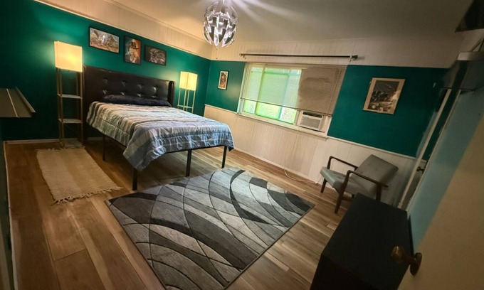 North San Antonio - SAT House | Los Empanadas in San Antonio