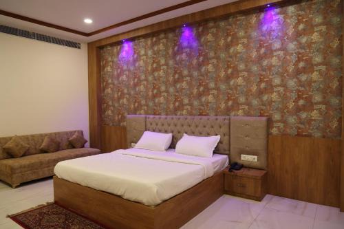Raipur Hotel | Lotus Resort