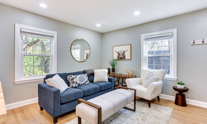 Crescent Hill Apartment | Louisville Vacation Rental ~ 3 Mi to Downtown!