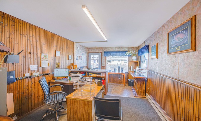 Tomahawk Hotel | Love Hotels Tomahawk by OYO at Lake Mohawksin WI
