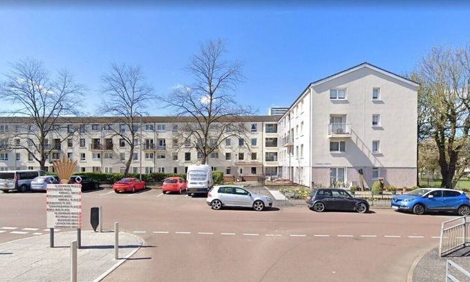 North West Apartment | Lovely 1-bedroom property with balcony in West end