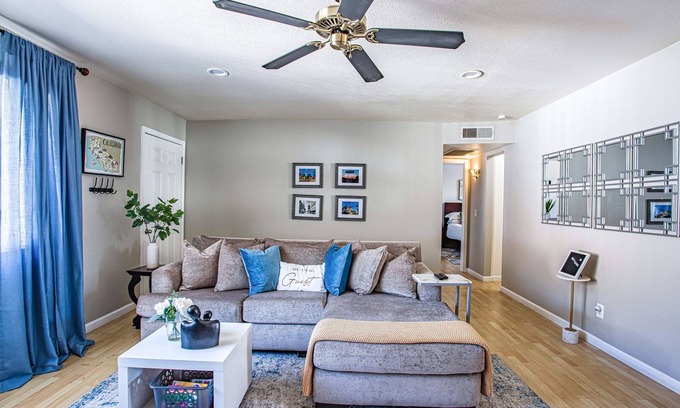 Fresno Apartment | Lovely 2-Bedroom Rental Unit With Indoor Fireplace