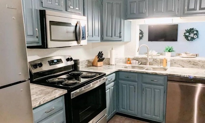 Shreveport Condo | Lovely 2BR/2BA Condo with indoor/outdoor living