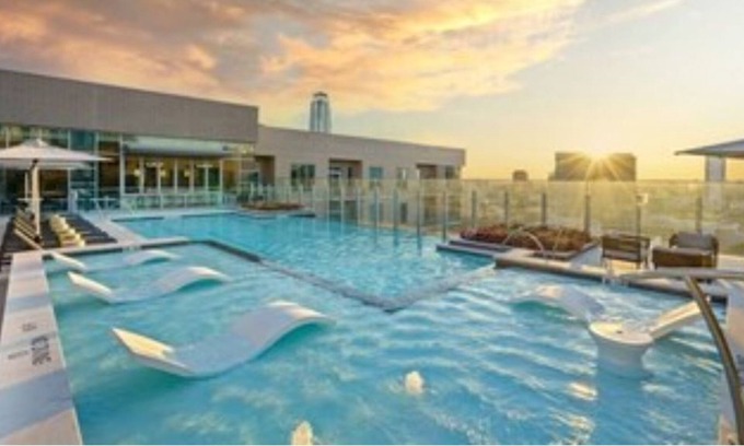 The Galleria Apartment | Lovely 3br/3bath apt luxurious riveroaks & 1min from galleria 3Bedroom