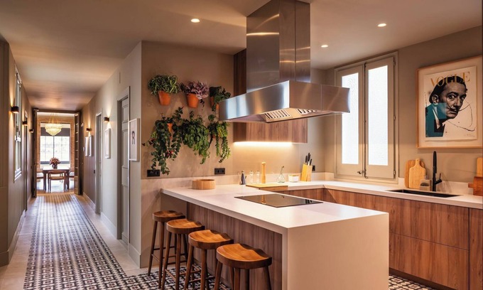 Dreta de l'Eixample Apartment | Lovely 6 BR Flat in L'Eixample