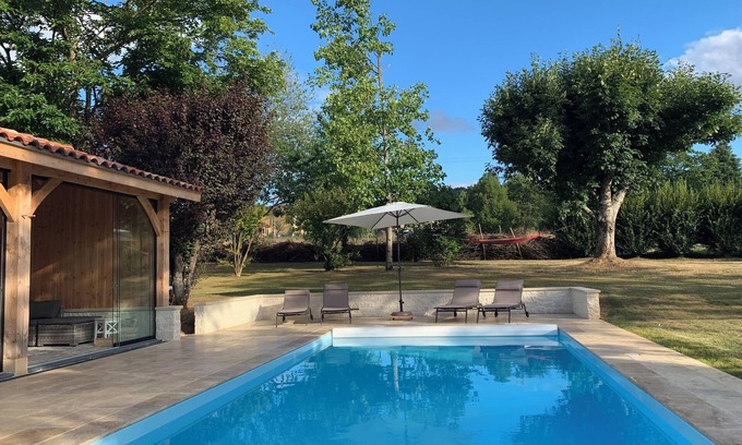 Alles-sur-Dordogne House | Lovely 8 Persons House in Alles-sur-Dordogne