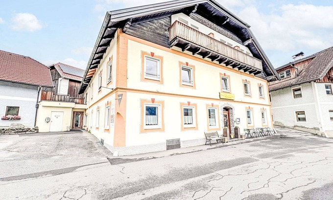 Sankt Martin Apartment | Lovely apartment for 5 guests with WIFI and TV