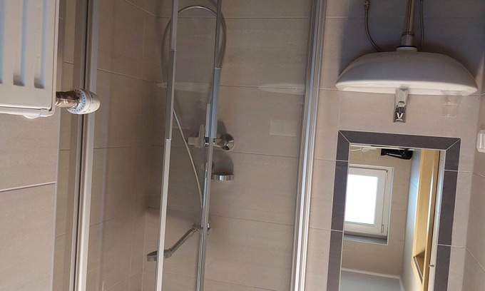 Augsdorf Apartment | Lovely apartment for 6 people with WIFI, TV and balcony