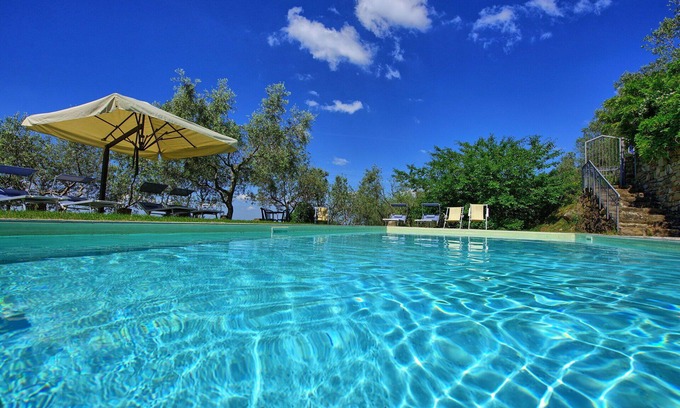 Greve in Chianti Apartment | Lovely apartment for 4 people with pool, WIFI, TV and pets allowed, close to Greve In Chianti