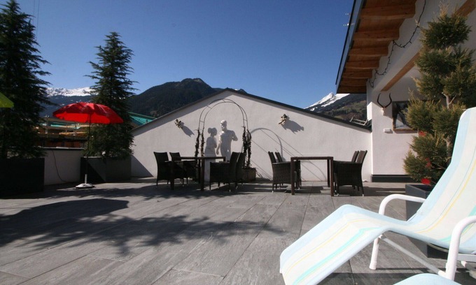 Uderns Apartment | Lovely apartment for 6 guests with WIFI, TV and terrace