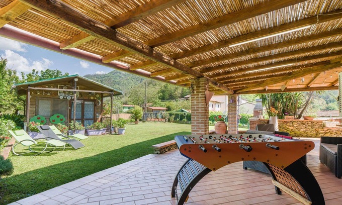 Stazzema Apartment | Lovely apartment for 6 guests with WIFI, TV, terrace and pets allowed