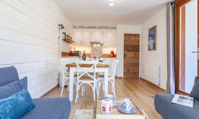 Tignes Apartment | Lovely apartment for 4 guests with WIFI, TV and balcony