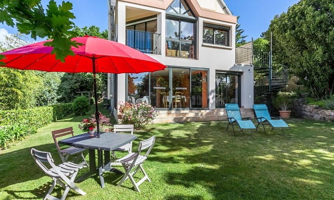 Daoulas Apartment | Lovely apartment for 2 guests with WIFI, TV and pets allowed