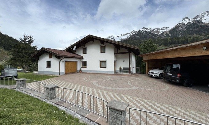 Pettneu am Arlberg Apartment | Lovely apartment for 4 guests with WIFI, TV and terrace