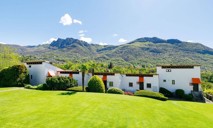 Sonvico Apartment | Lovely apartment for 4 guests with pool, WIFI, TV and patio